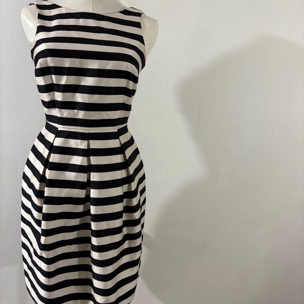 White House Black Market Women’s Sz 00 White Black Striped Sleeveless Dress